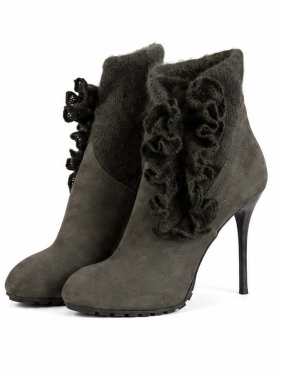 Vero Cuoio Shoes - Elegant Grey Suede Stiletto Ankle Boots with Ruffle Detail Size 7.5